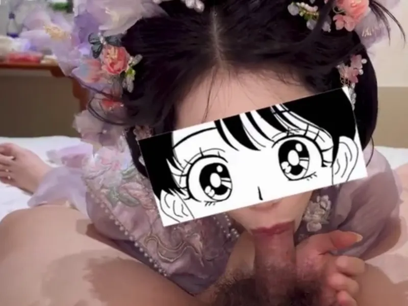 Gái xinh trong bộ đồ thiên thần nhỏ liếm của quý cực đã